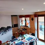 Podhalanskie U Magdusi I Marcina Z Jacuzzi Маньови