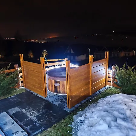 Деревянный коттедж Podhalanskie U Magdusi I Marcina Z Jacuzzi